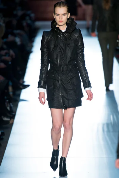 Look 14